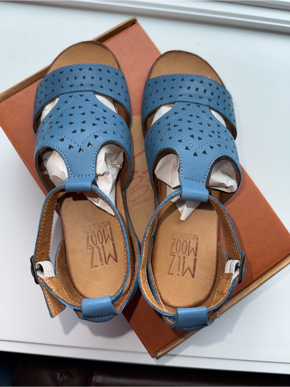 Miz Mooz Corvo Blue Perforated Leather Ankle-Strap Sandals EU 38 US 7.5-8 NIB - Picture 4 of 8